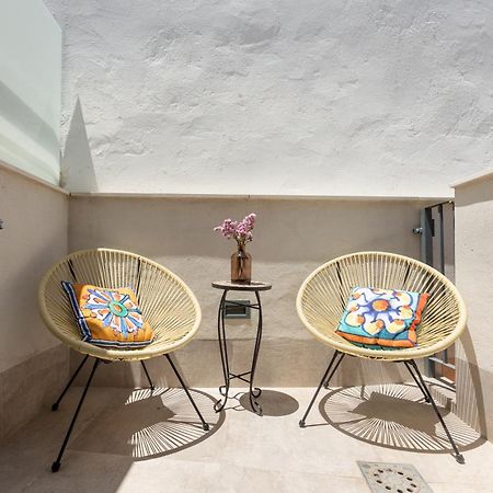 Casa Senorial Del Siglo XVIII Lejlighedshotel Sevilla Eksteriør billede