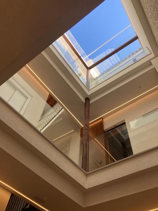 Casa Senorial Del Siglo XVIII Lejlighedshotel Sevilla Eksteriør billede