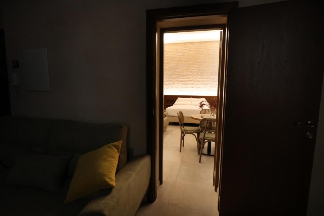 Casa Senorial Del Siglo XVIII Lejlighedshotel Sevilla Eksteriør billede
