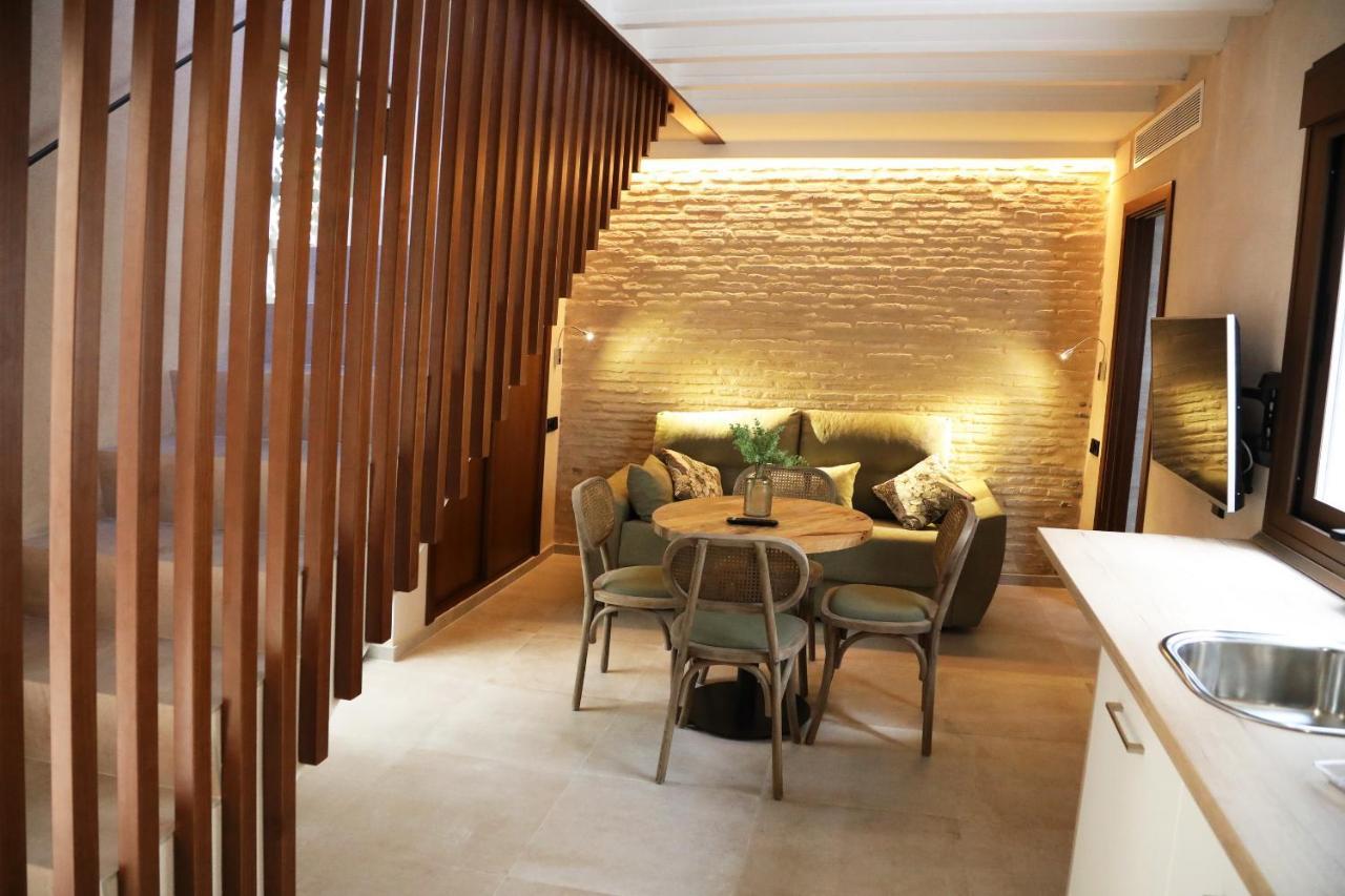 Casa Senorial Del Siglo XVIII Lejlighedshotel Sevilla Eksteriør billede