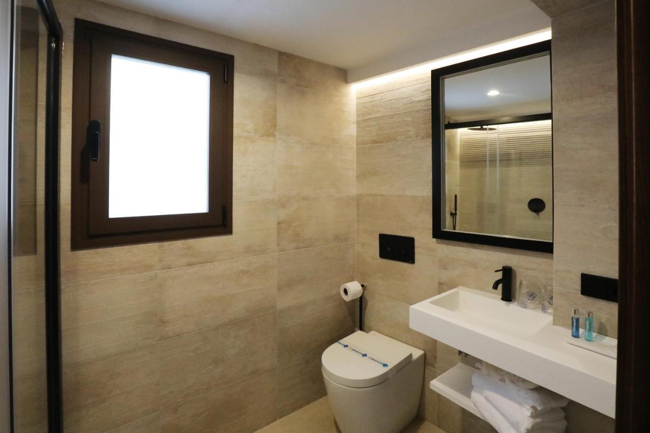 Casa Senorial Del Siglo XVIII Lejlighedshotel Sevilla Eksteriør billede