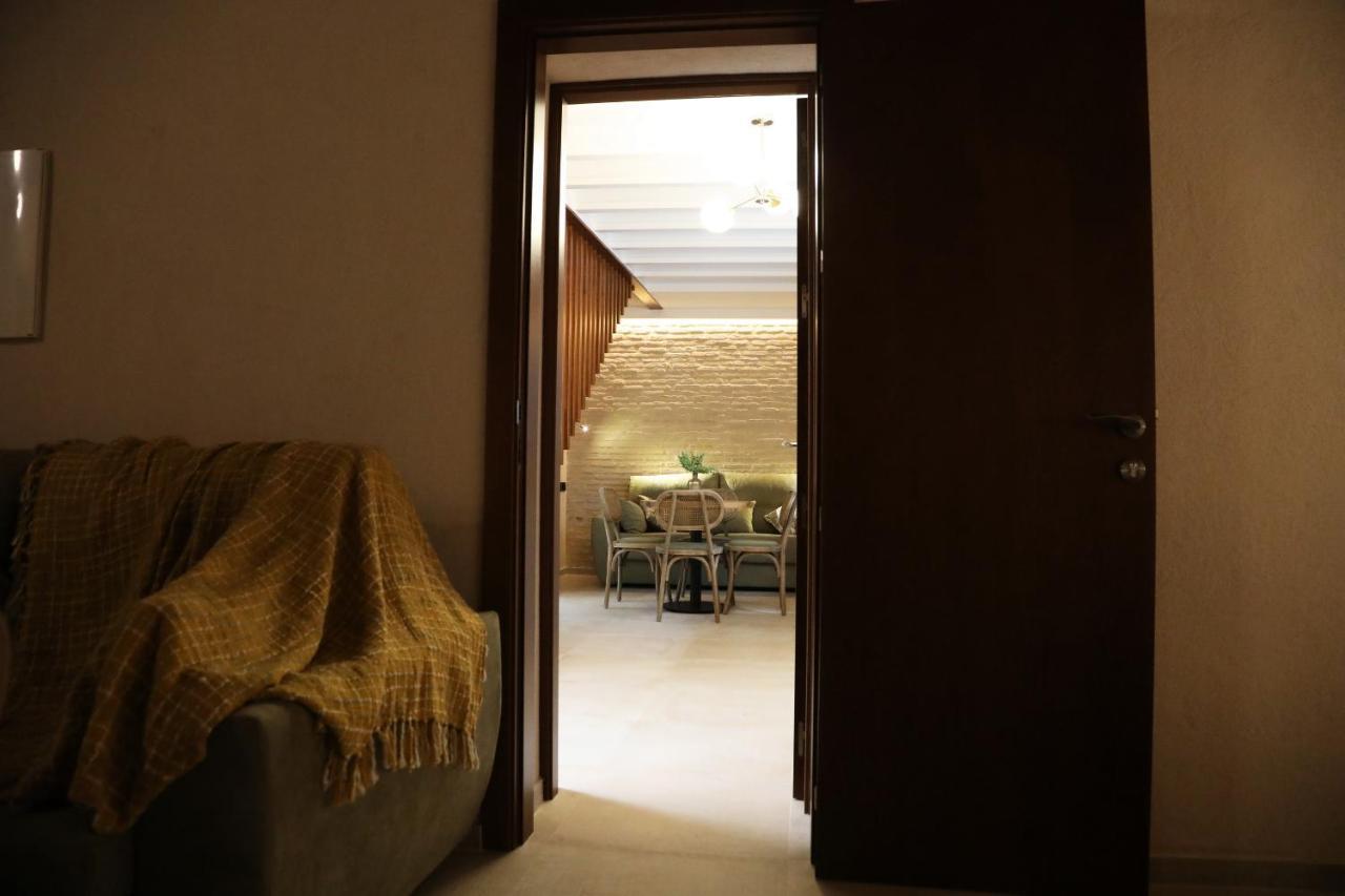 Casa Senorial Del Siglo XVIII Lejlighedshotel Sevilla Eksteriør billede