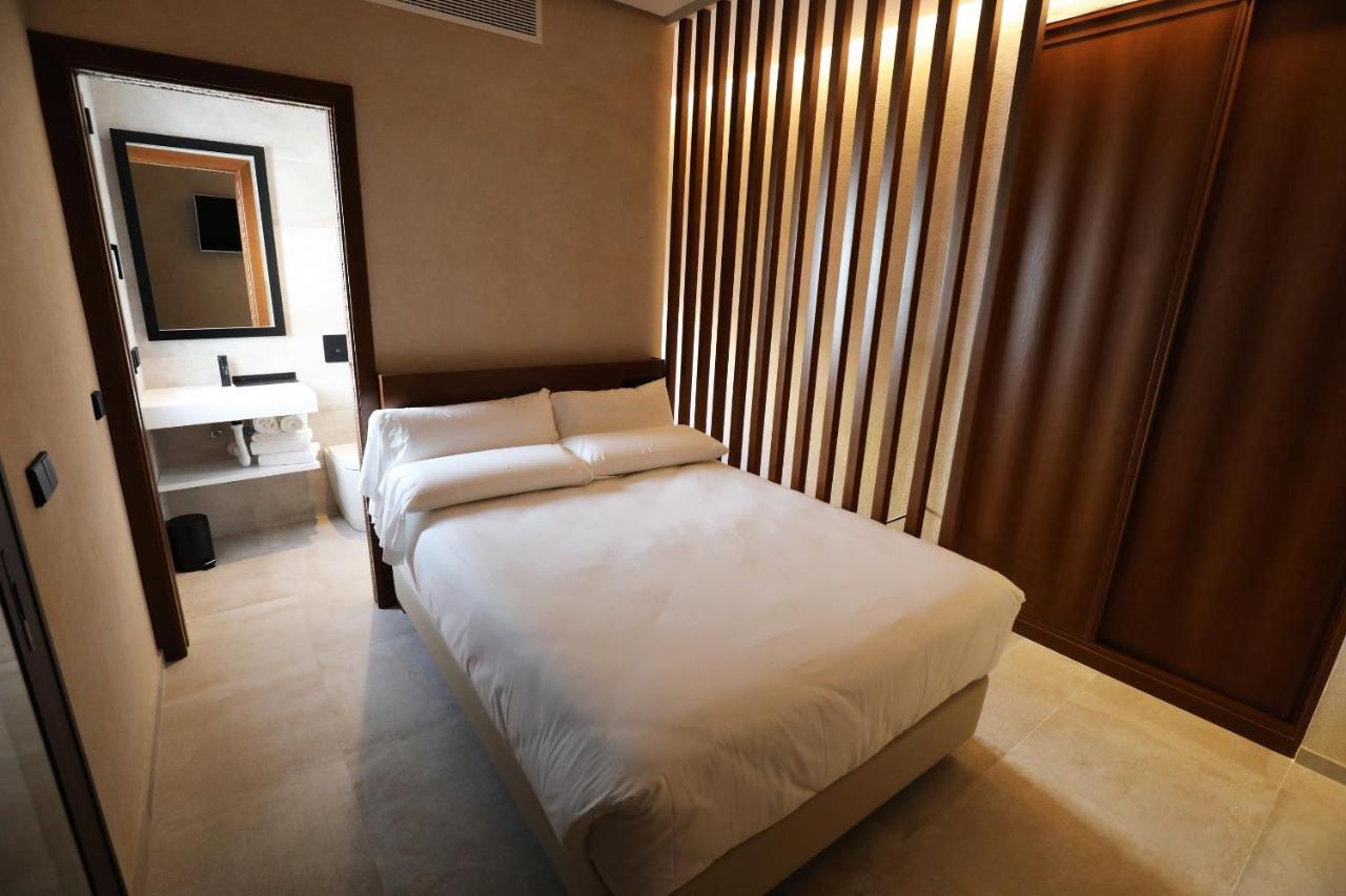 Casa Senorial Del Siglo XVIII Lejlighedshotel Sevilla Eksteriør billede