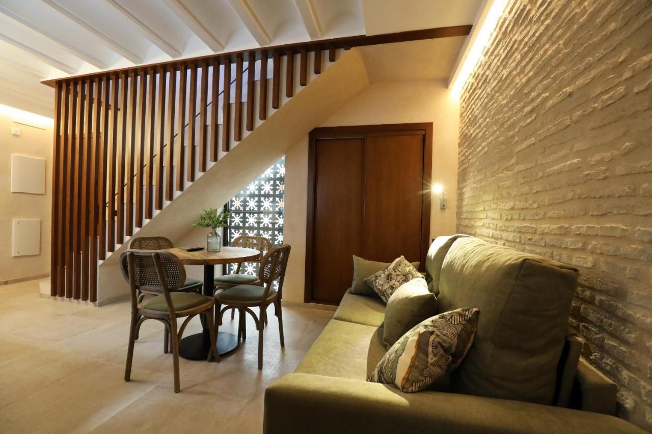 Casa Senorial Del Siglo XVIII Lejlighedshotel Sevilla Eksteriør billede