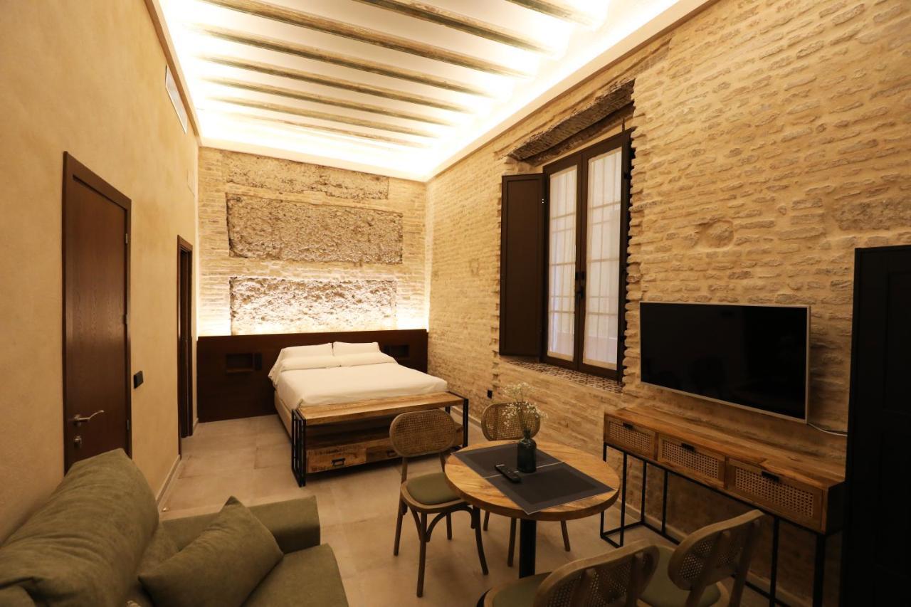 Casa Senorial Del Siglo XVIII Lejlighedshotel Sevilla Eksteriør billede