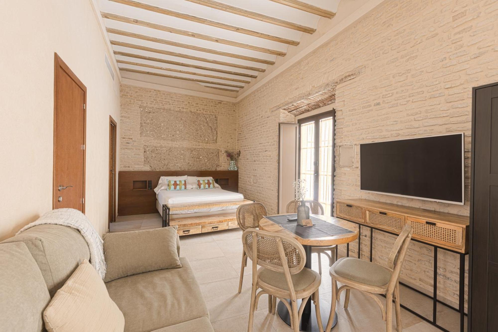 Casa Senorial Del Siglo XVIII Lejlighedshotel Sevilla Eksteriør billede