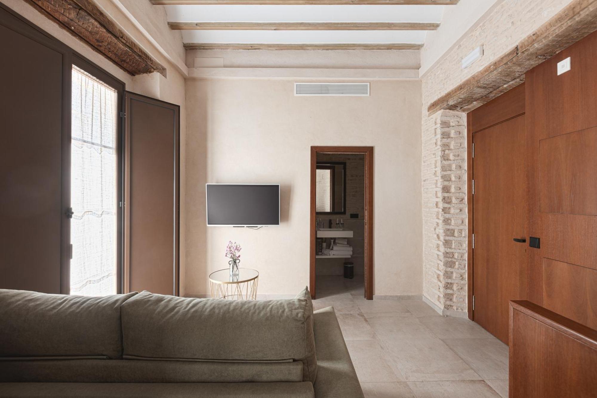 Casa Senorial Del Siglo XVIII Lejlighedshotel Sevilla Eksteriør billede