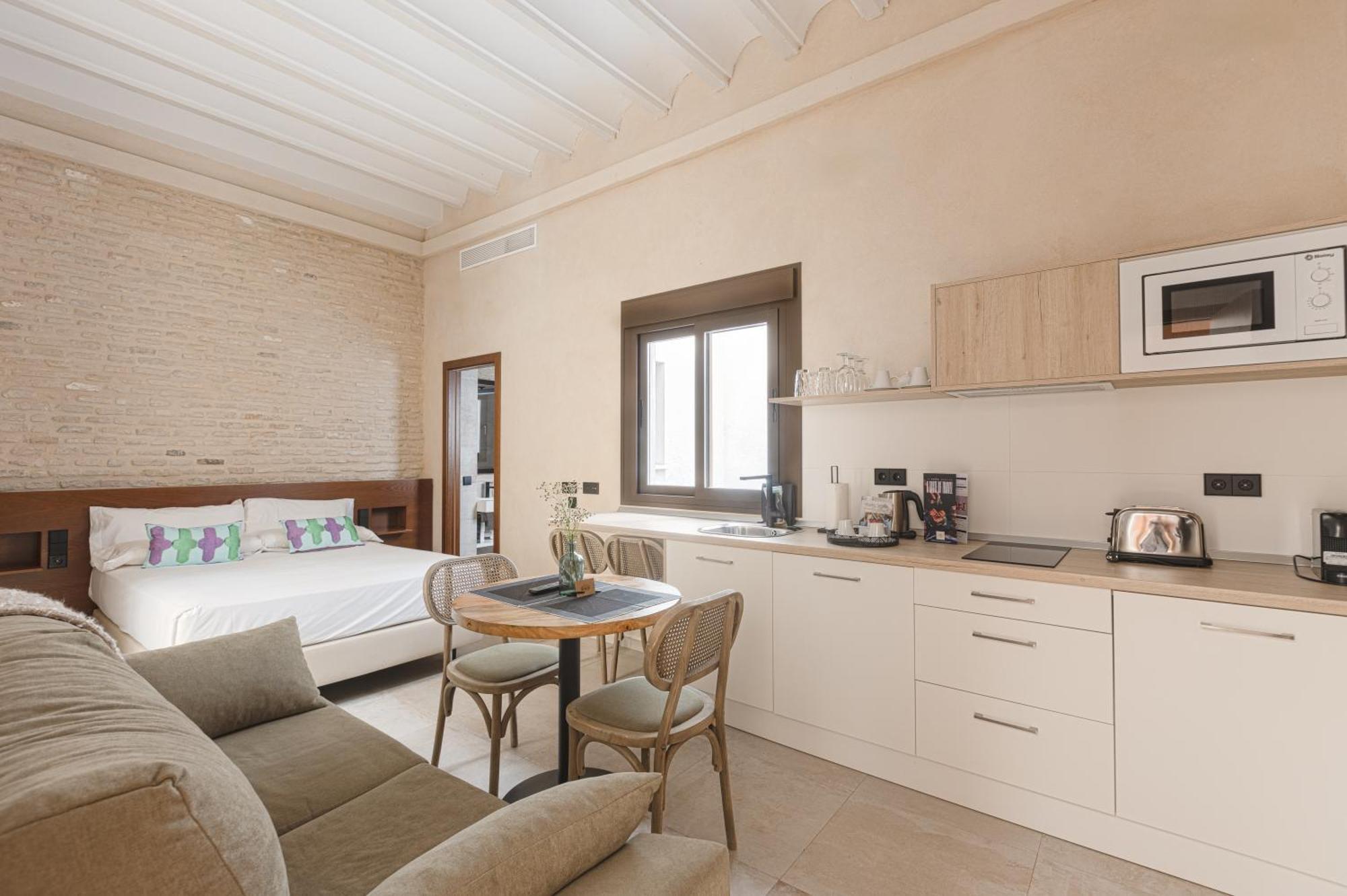 Casa Senorial Del Siglo XVIII Lejlighedshotel Sevilla Eksteriør billede