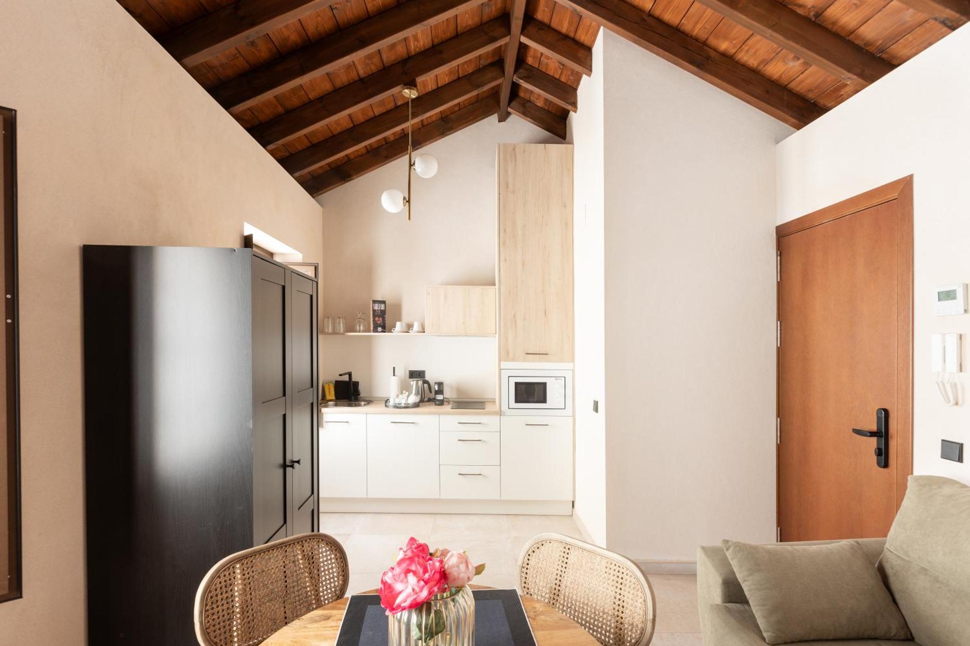 Casa Senorial Del Siglo XVIII Lejlighedshotel Sevilla Eksteriør billede
